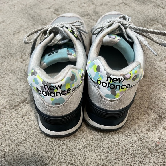 New Balance 574 V2 Floral/Camo in rain cloud blue Women’s sneakers-size 7.5 - Picture 5 of 8